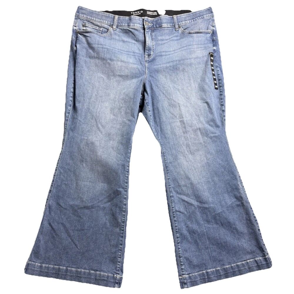 Torrid Bombshell Flare Womens 28R High Rise Jeans Medium Wash Stretch NWT